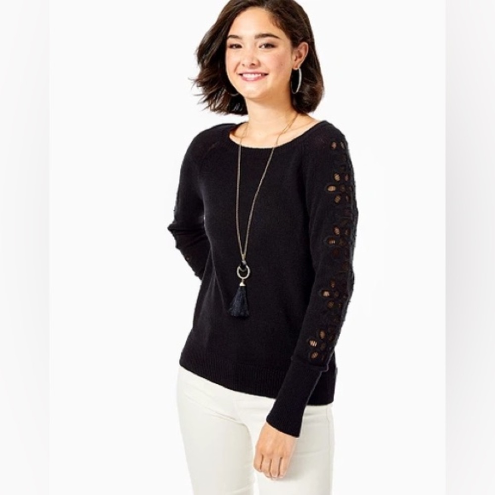 Lilly Pulitzer. Cargile Sweater. Black. Size small.